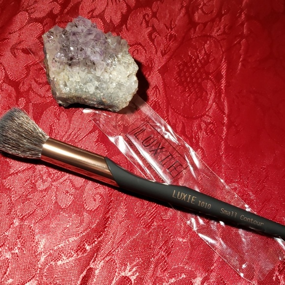 2 for $15 ❤ Luxie 1010 Small Conture Brush - Picture 1 of 3